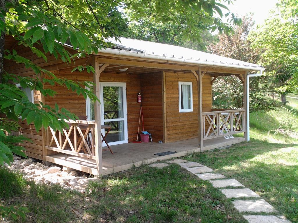 Camping Les Terrasses De Dordogne Rouffignac Saint-Cernin Cameră foto