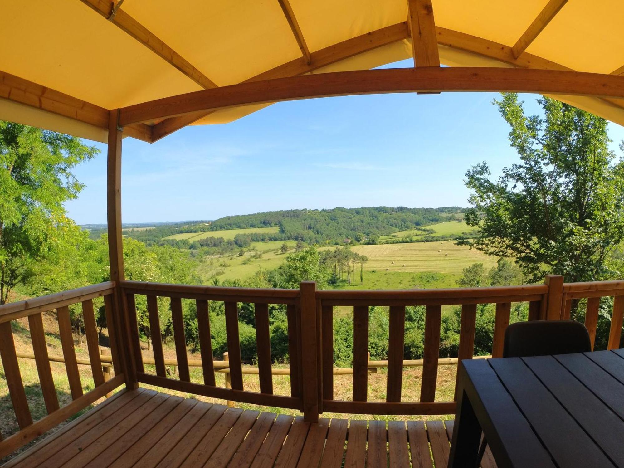Camping Les Terrasses De Dordogne Rouffignac Saint-Cernin Cameră foto