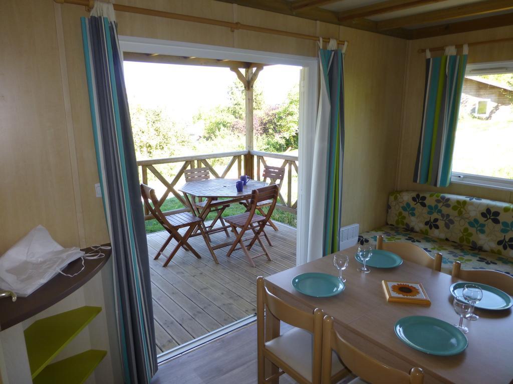 Camping Les Terrasses De Dordogne Rouffignac Saint-Cernin Cameră foto