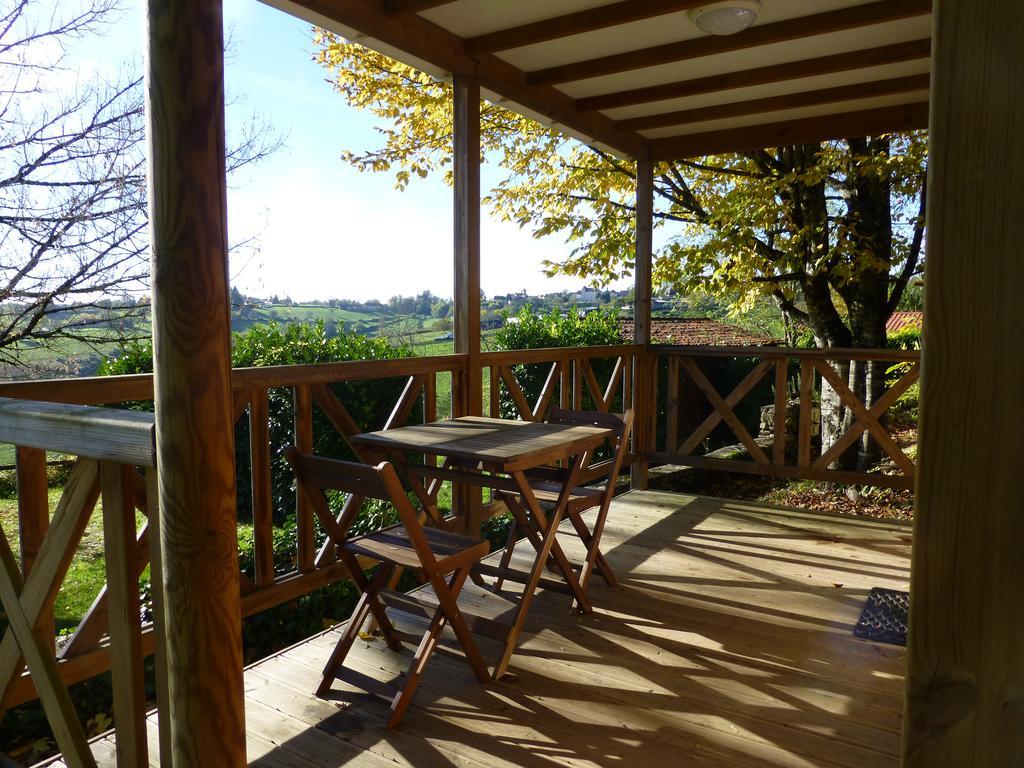 Camping Les Terrasses De Dordogne Rouffignac Saint-Cernin Exterior foto